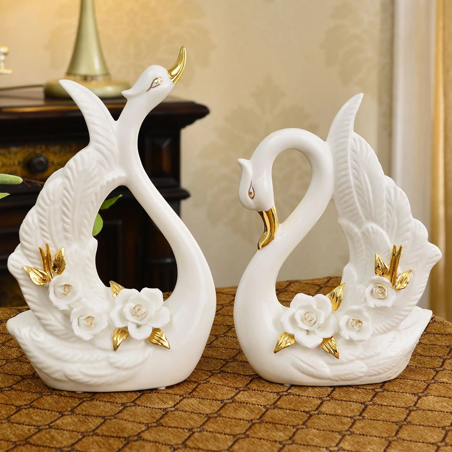 A Pair White Swan Lovers Home Decor